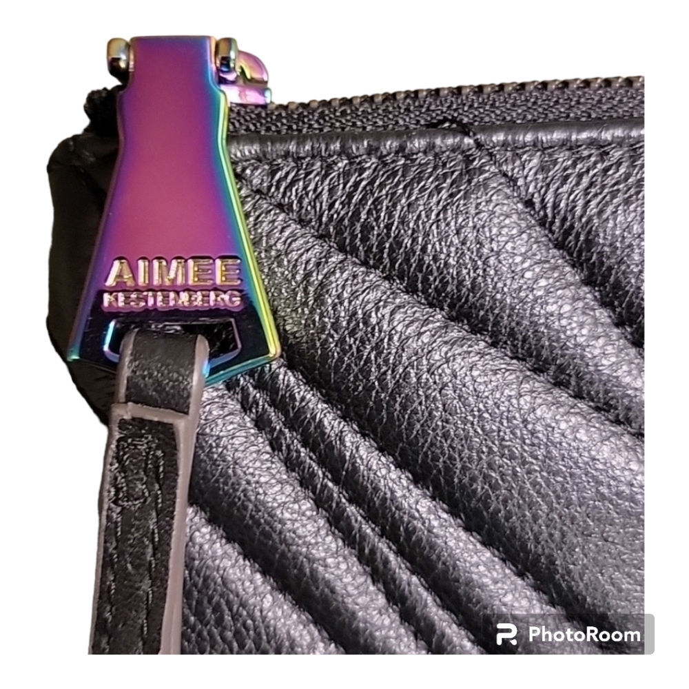 AIMEE KESTENBERG - IT’S A LOVE THING CLUTCH - EUC - Picture 7 of 11